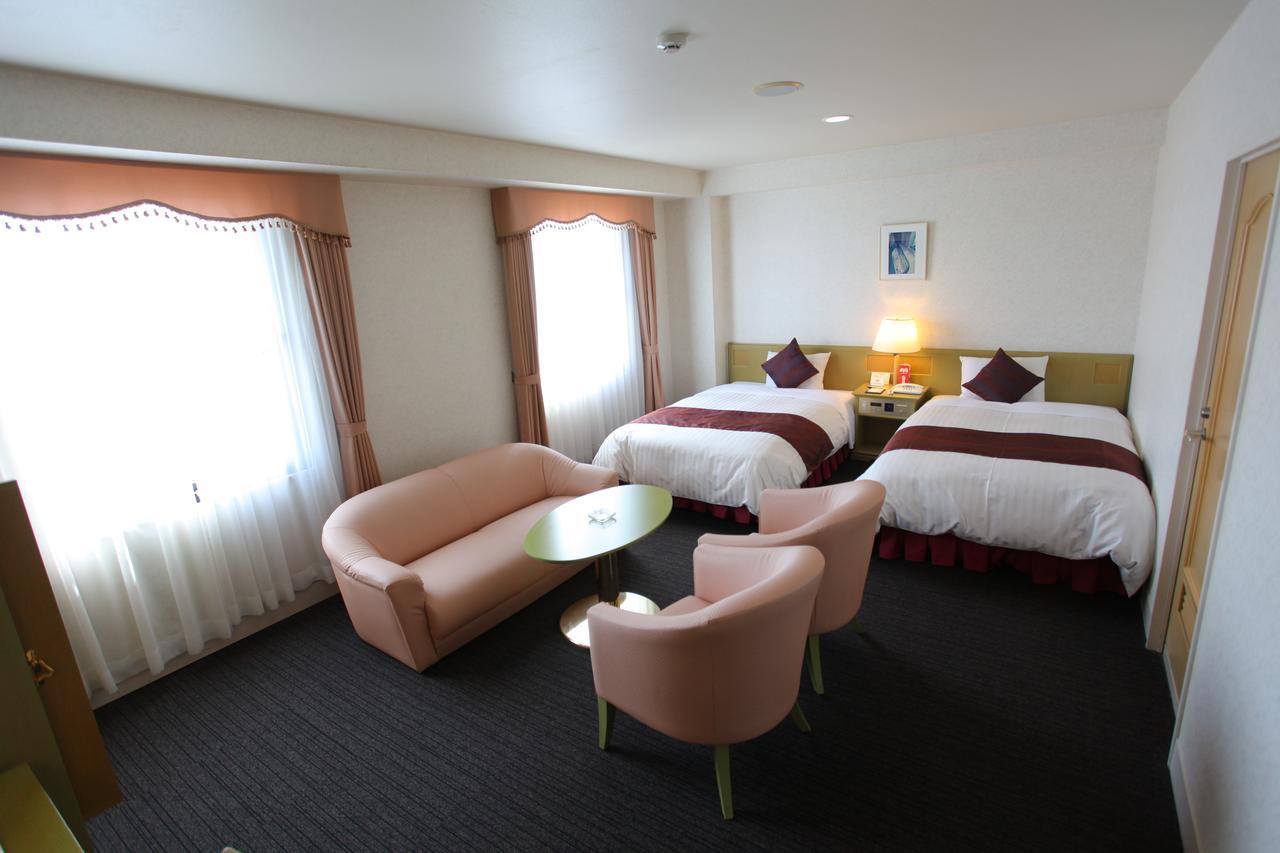 Hotel Verfort Hyuga Eksteriør billede